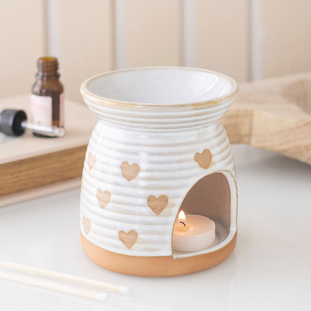 Beige oliebrander met hartjesprint van keramiek