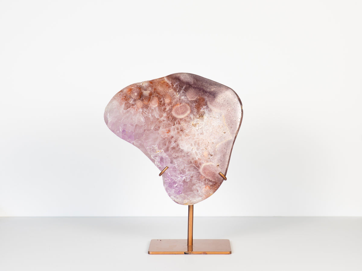Roze amethist op standaard 