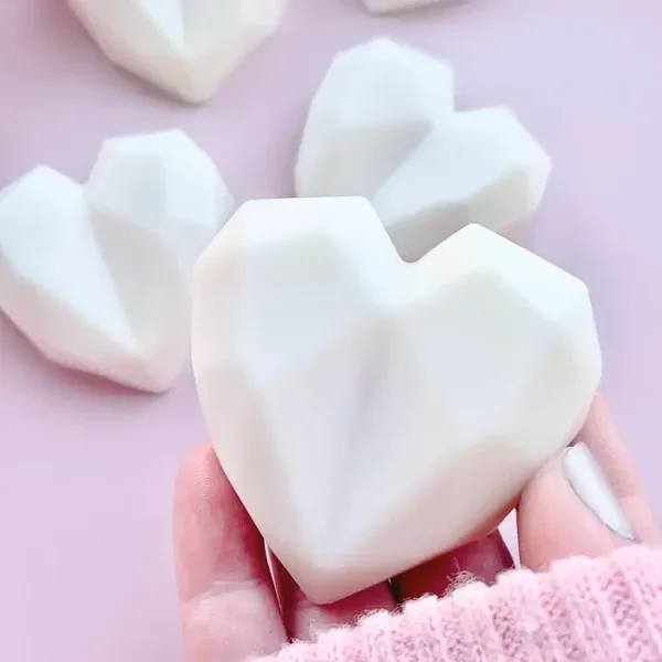 cf3a556cd767bd9b6f56fbe48ada43fb0d7f2e4a98e02211e47af49d943a1e43-high Wax melts - Bleeding heart (snow fairy)